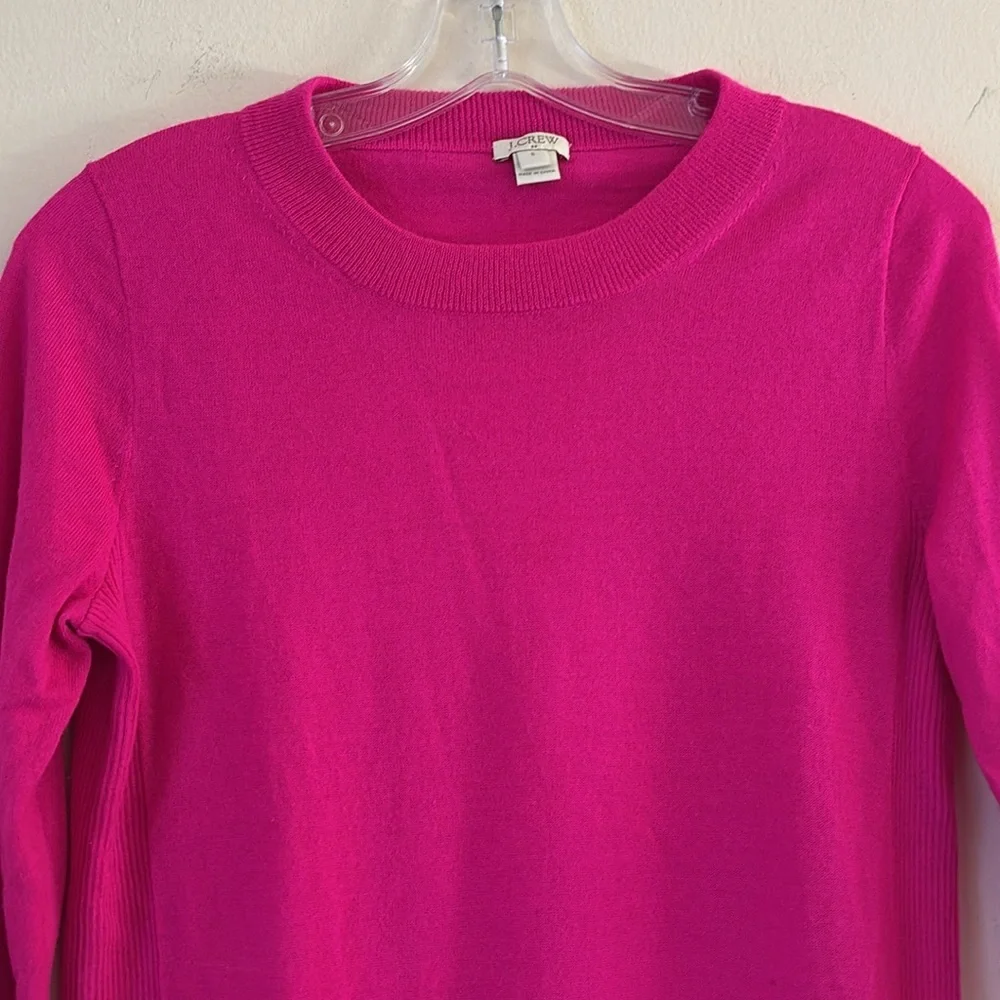 J‎ Crew Crew Neck Pull Over Merino Wool Blend Sweater in Hot Pink Size S